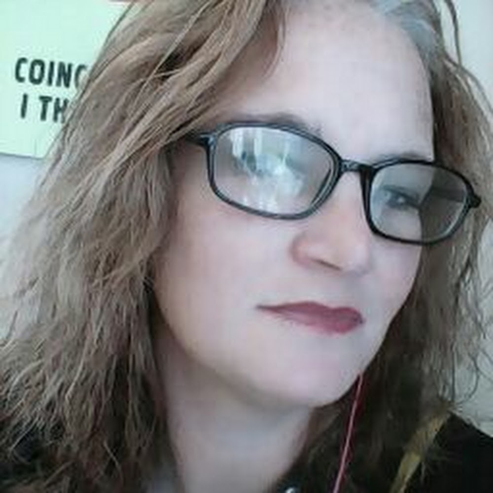 Meet your Posher, Deborah